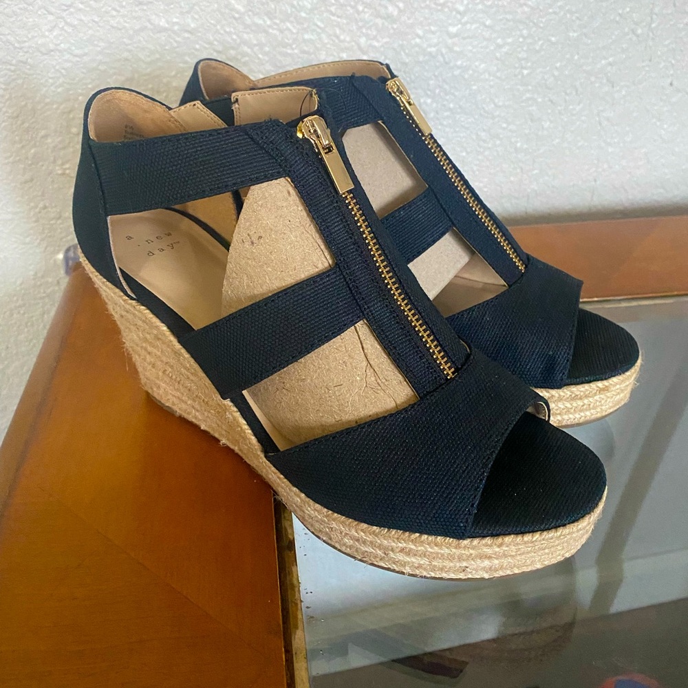 Black and Tan wedges